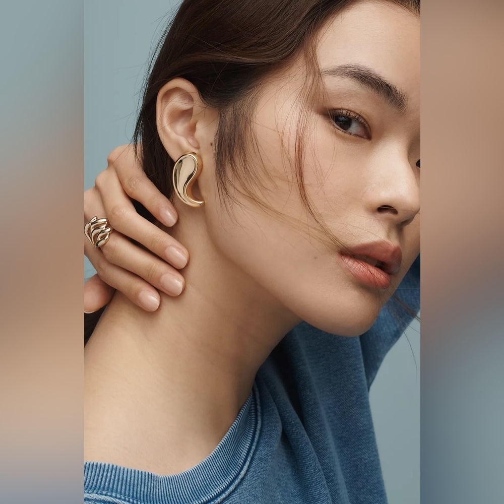NWT Size OS - Anthropologie The Petra Drop 14k gold-plated Earrings (NWT US$ 38)